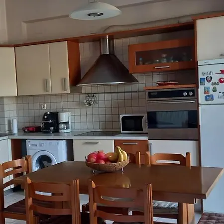 Appartement Ermioni Apartment *